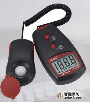 數(shù)字照度計(jì)量程不小于2000lx；精度：±5％